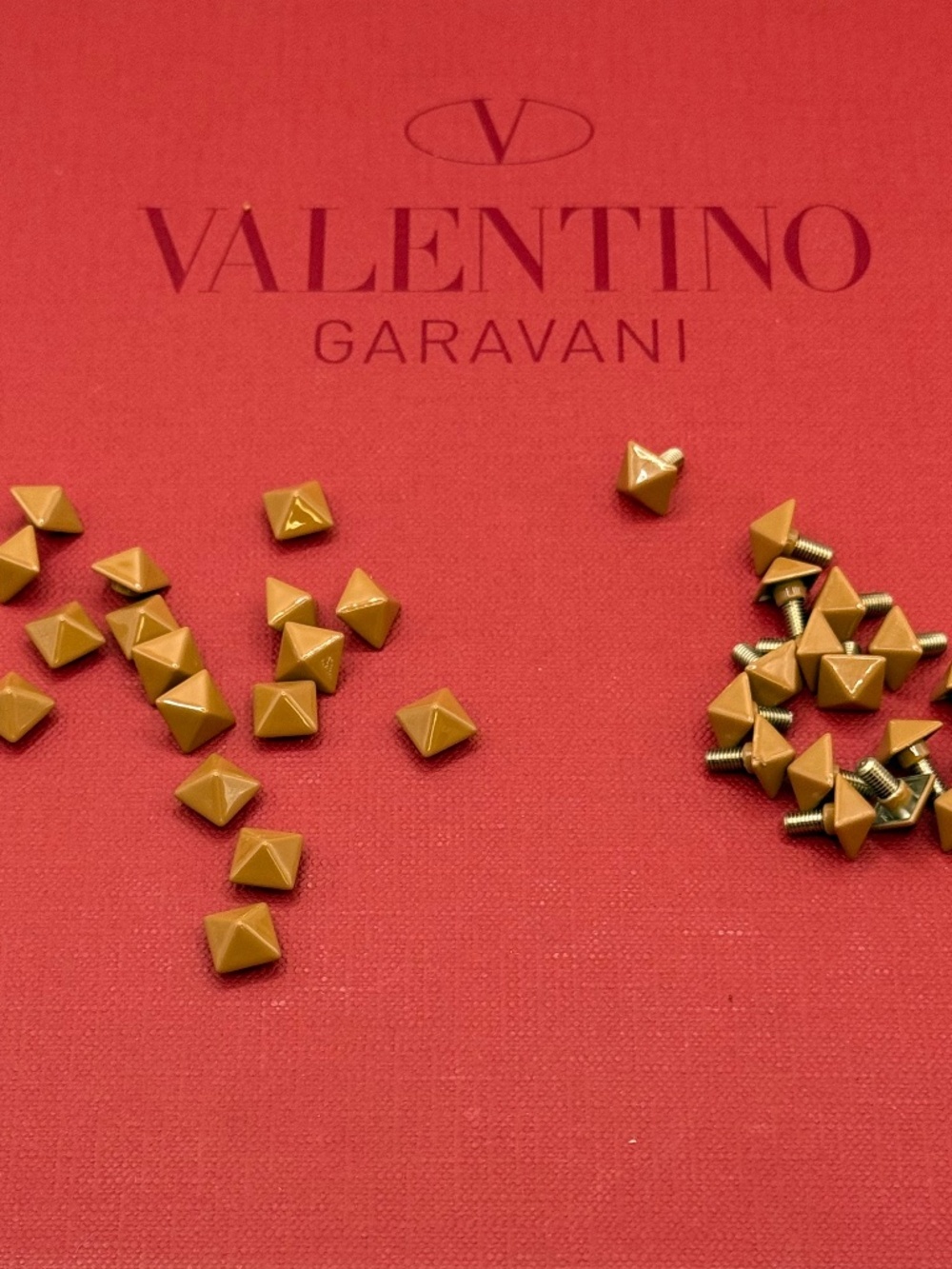 Valentino Garavani Enameled Double Rockstud Screw Assembly – Brown Tone